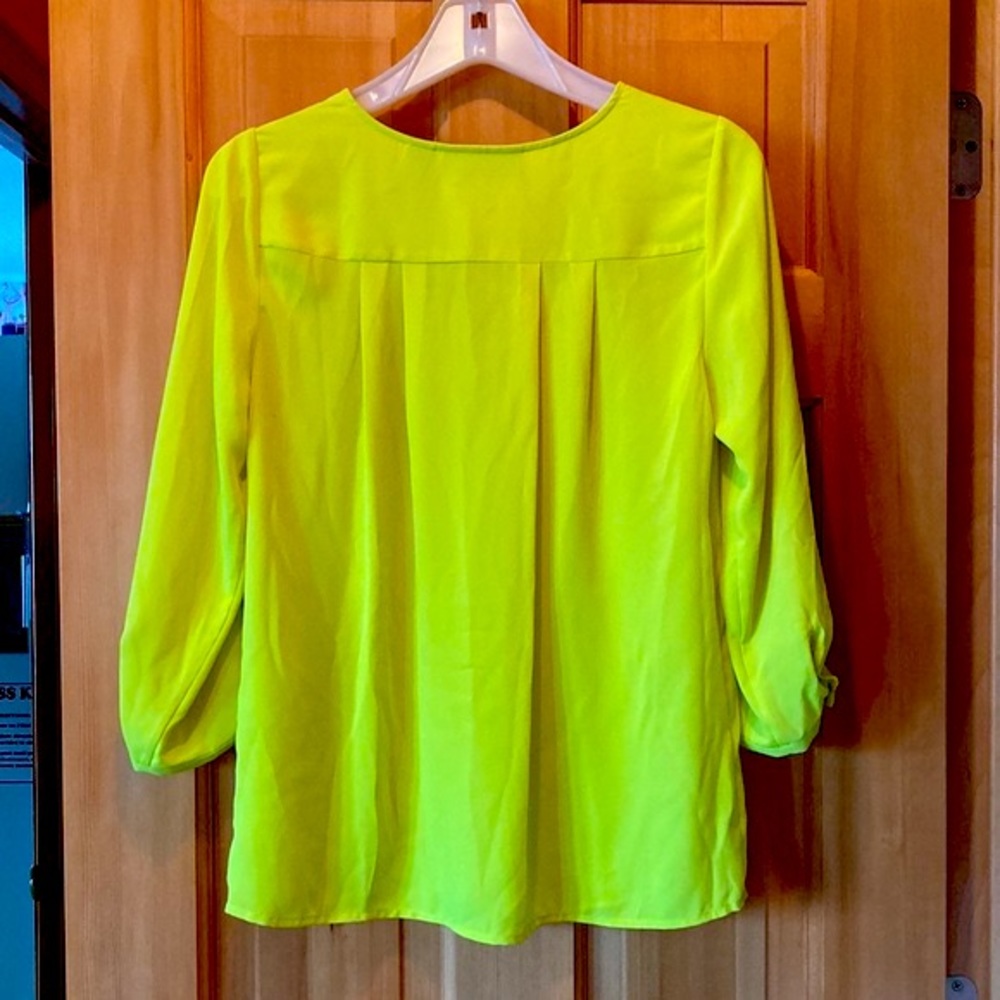 💛INC Neon Yellow Top - Picture 5 of 5